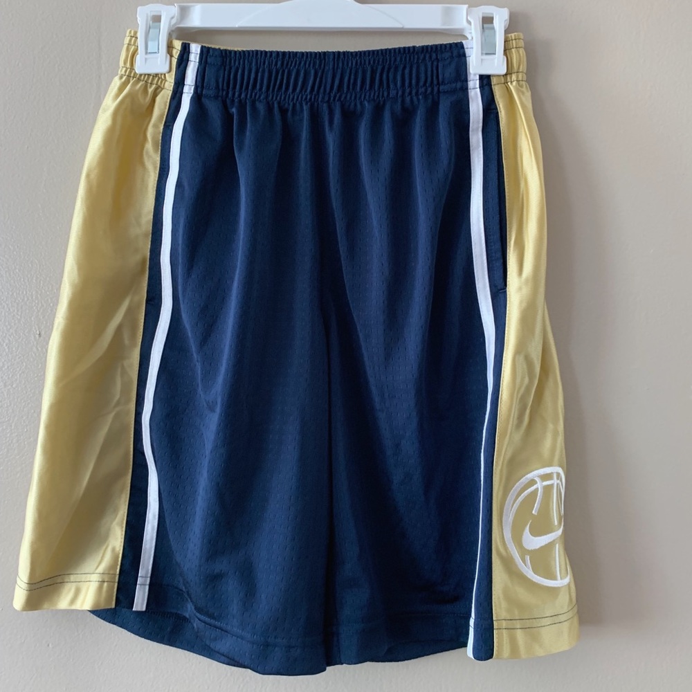 Vintage Y2K Nike Hoops Athletic Basketball Shorts Boys Medium (10-12)